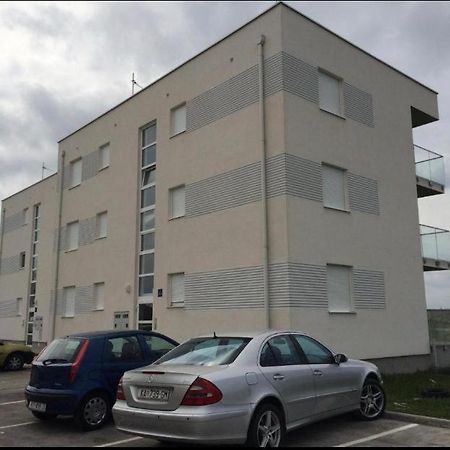 Apartmani Matko Hoek van Holland Ngoại thất bức ảnh