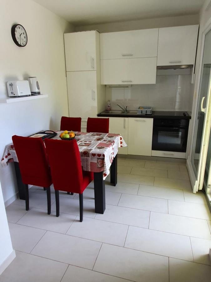 Apartmani Matko Hoek van Holland Ngoại thất bức ảnh