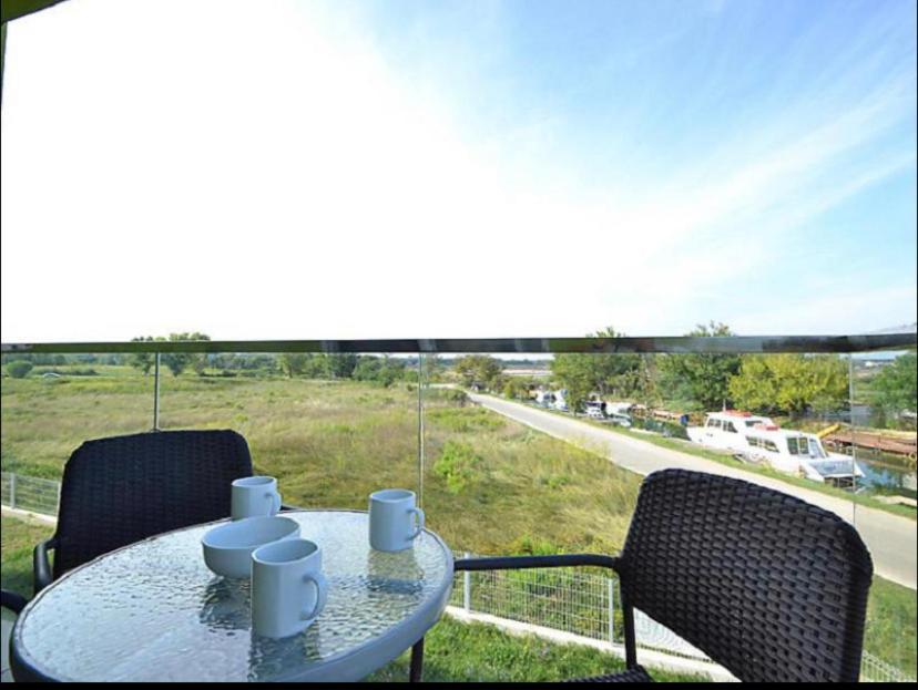Apartmani Matko Hoek van Holland Ngoại thất bức ảnh