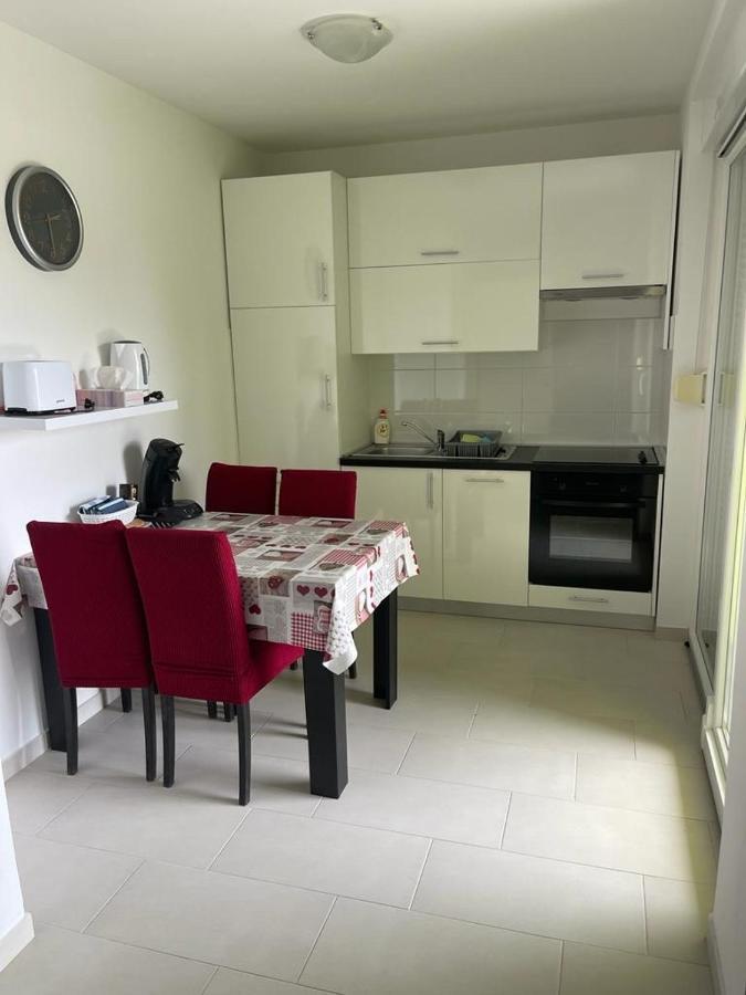 Apartmani Matko Hoek van Holland Ngoại thất bức ảnh